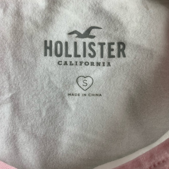 graphic baby tee from hollister. size small. - Picture 3 of 3